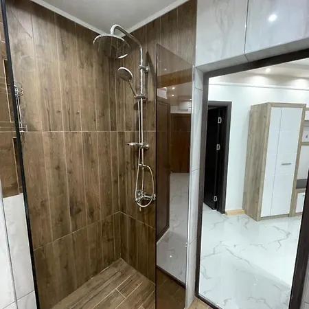 Deluxe Karina-free Parking